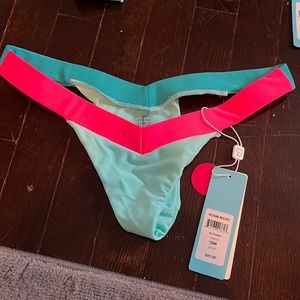 Beach bunny thong bottom size SM